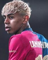 开云官网-他还是个孩子17岁亚马尔本赛季长高2厘米，体重多了6公斤